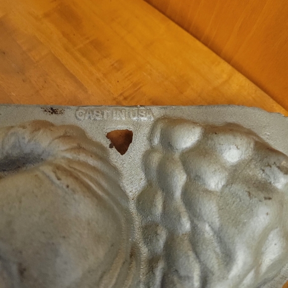 Vintage 1989 John Wright Cast Iron Sea Shell Baking Pan Cooking Mold USA - Picture 3 of 6